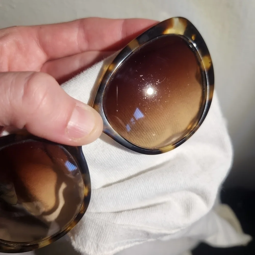 Coach Sunglasses - Picture 5 of 6